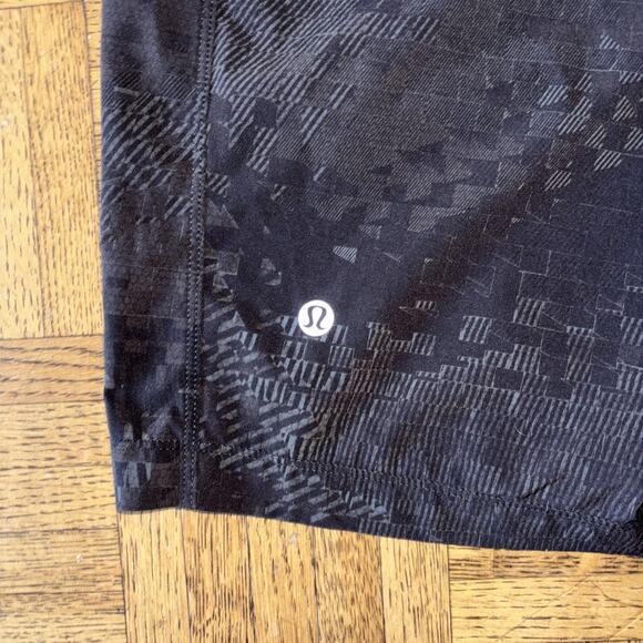 Lululemon Men's Small T.H.E. Short Luxtreme Linerless 9" Tour De Force Black - Picture 3 of 4